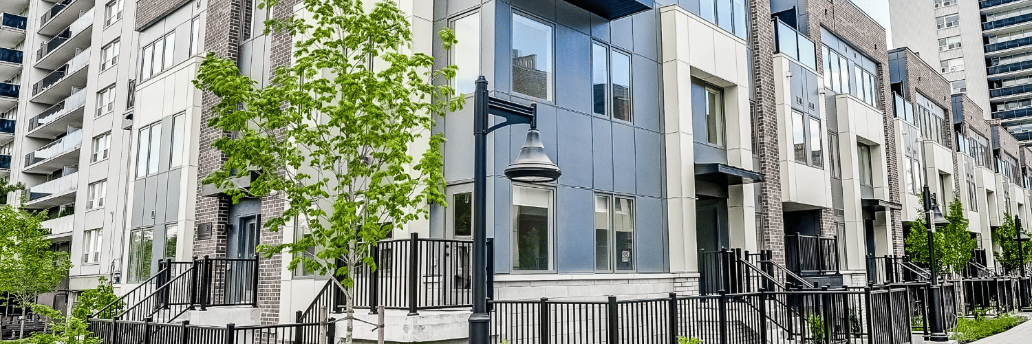 Exterior of The Towns at York Mills & Leslie.
